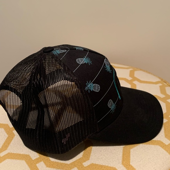Travis Mathew Pineapples Print Snapback Trucker Mesh Golf Hat Cap Black - Picture 2 of 7